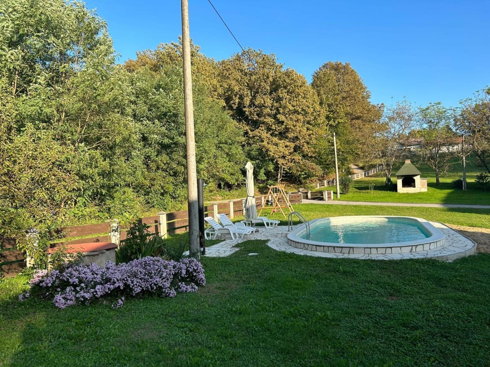 Kuca Za Odmor Mazuran Villa Karlovac Eksteriør billede