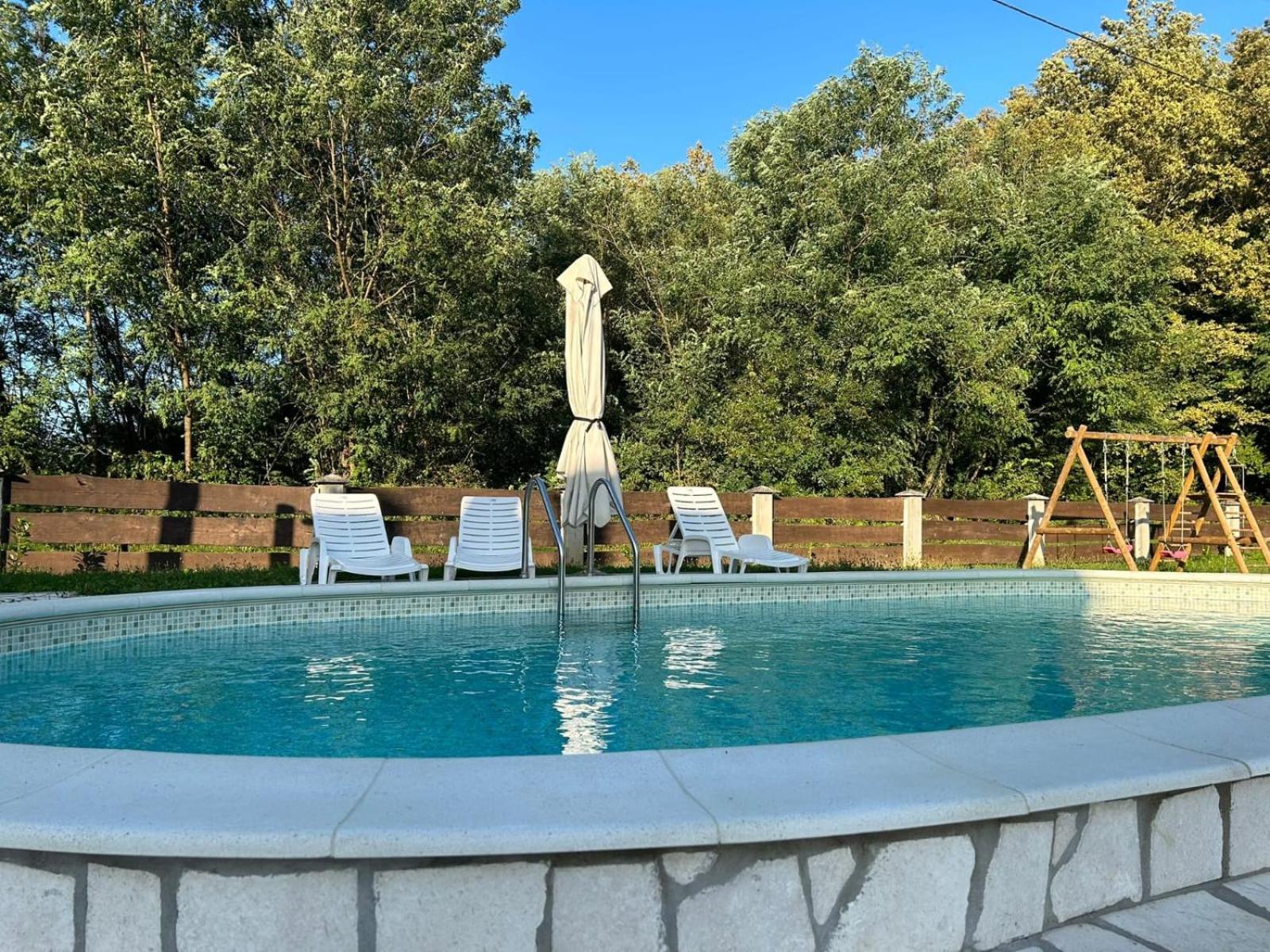 Kuca Za Odmor Mazuran Villa Karlovac Eksteriør billede