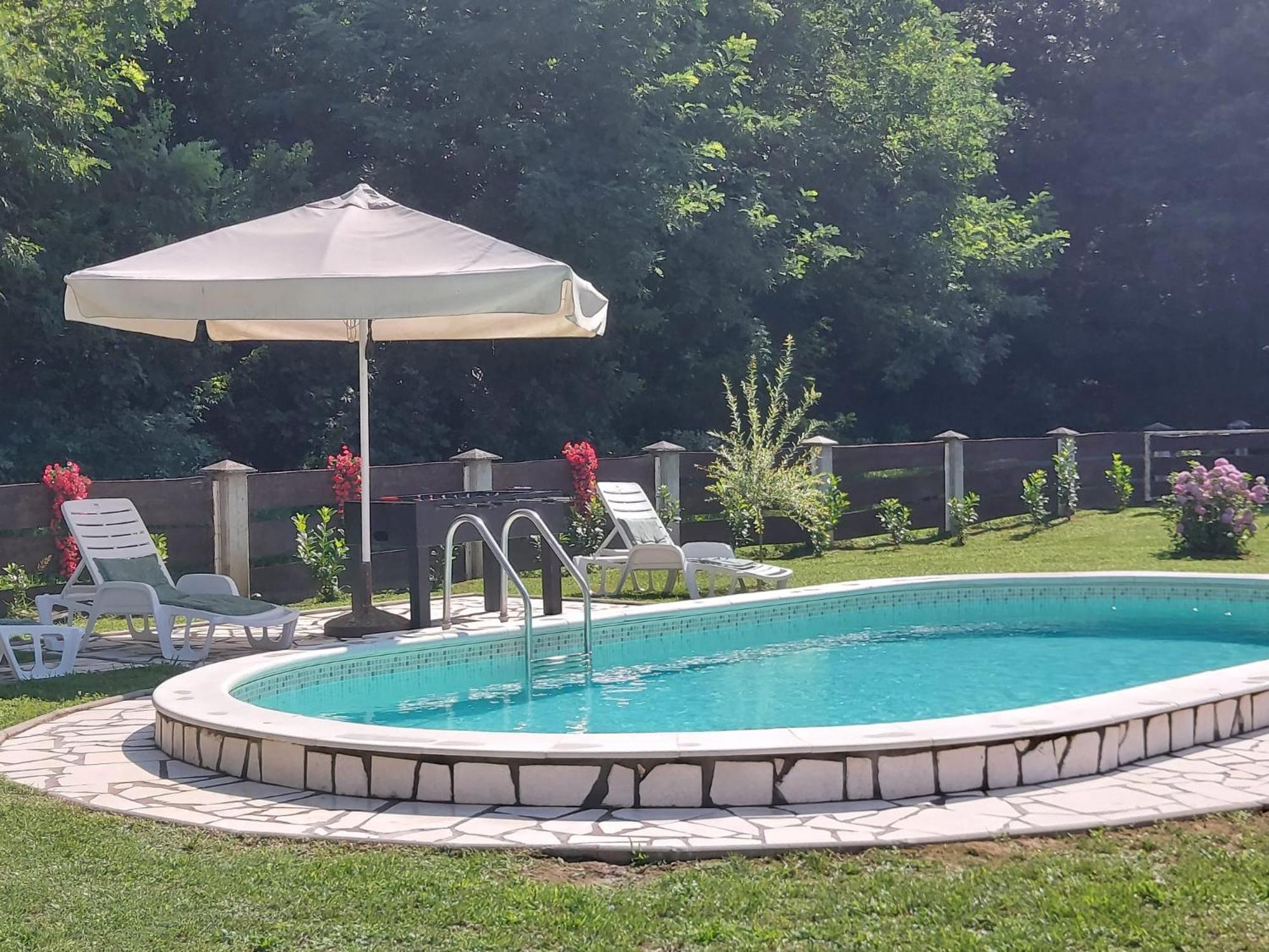 Kuca Za Odmor Mazuran Villa Karlovac Eksteriør billede